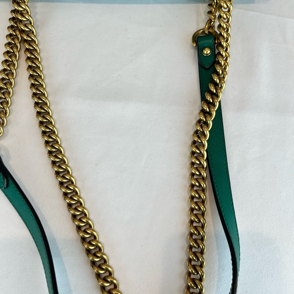 Green Gucci Small GG Marmont Matelasse Shoulder Bag - Picture 17 of 17